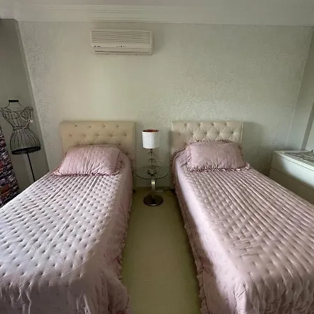 Nas-a Luxury, 6 Bedroom, 3 Bathroom וילה