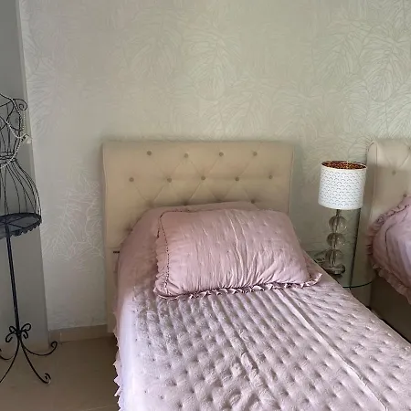 Nas-a Luxury, 6 Bedroom, 3 Bathroom וילה *