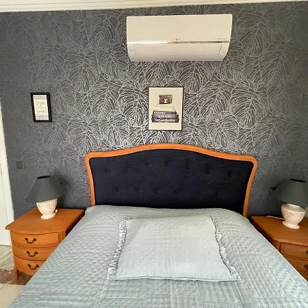 Nas-a Luxury, 6 Bedroom, 3 Bathroom וילה *