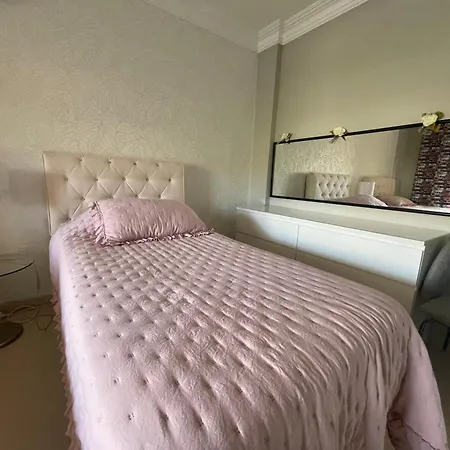 Nas-a Luxury, 6 Bedroom, 3 Bathroom וילה *