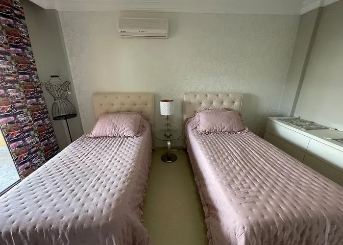 Nas-a Luxury, 6 Bedroom, 3 Bathroom 빌라