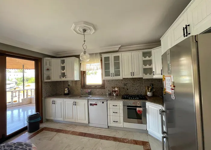 Nas-a Luxury, 6 Bedroom, 3 Bathroom 빌라