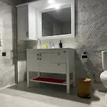 Nas-a Luxury, 6 Bedroom, 3 Bathroom Вілла *