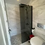 Nas-a Luxury, 6 Bedroom, 3 Bathroom Вілла *