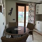 Nas-a Luxury, 6 Bedroom, 3 Bathroom Вілла Аланія