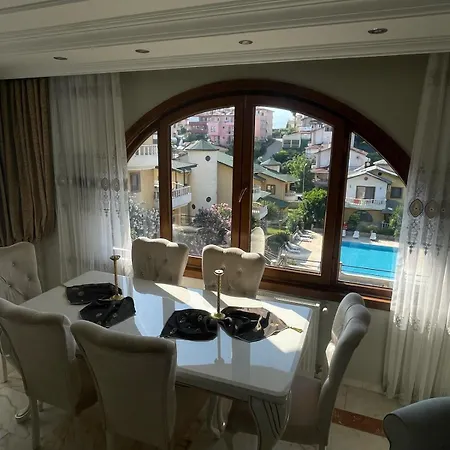 Nas-a Luxury, 6 Bedroom, 3 Bathroom