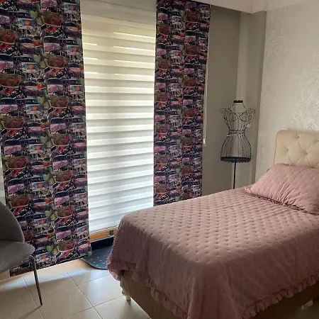 Luxury, 6 Bedroom, 3 Bathroom Villa
