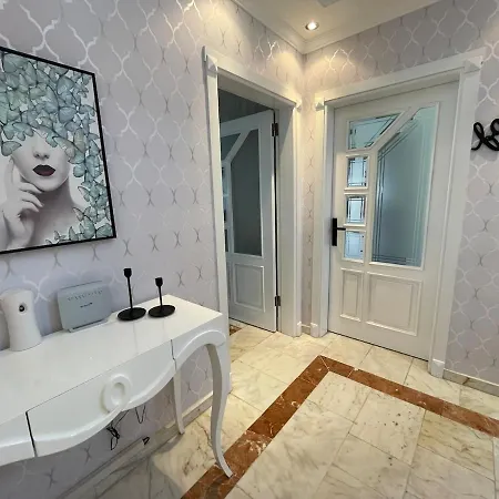 Вілла Nas-a Luxury, 6 Bedroom, 3 Bathroom