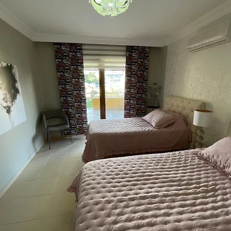 빌라 Nas-a Luxury, 6 Bedroom, 3 Bathroom 알란야