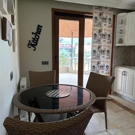 Nas-a Luxury, 6 Bedroom, 3 Bathroom فيلة ألانيا