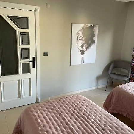 Luxury, 6 Bedroom, 3 Bathroom Villa Alanya