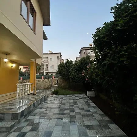 Вілла Nas-a Luxury, 6 Bedroom, 3 Bathroom *