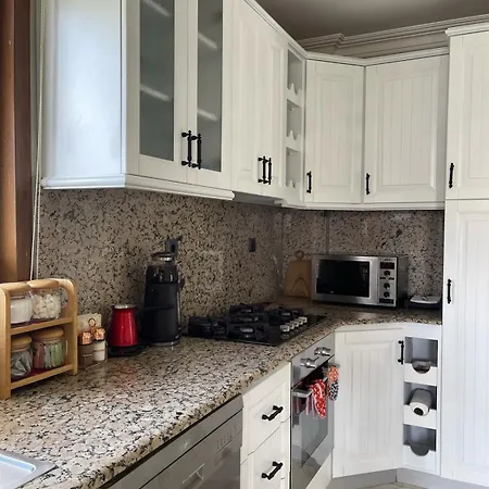 Luxury, 6 Bedroom, 3 Bathroom Villa Alanya