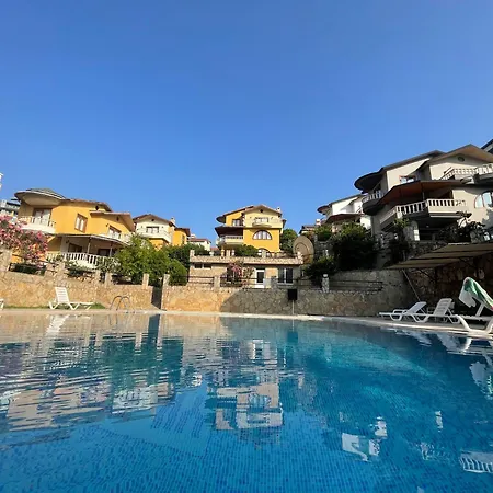 Villa Luxury, 6 Bedroom, 3 Bathroom Alanya