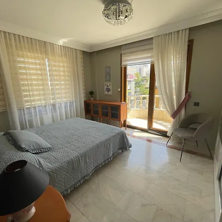 Villa Nas-a Luxury, 6 Bedroom, 3 Bathroom *