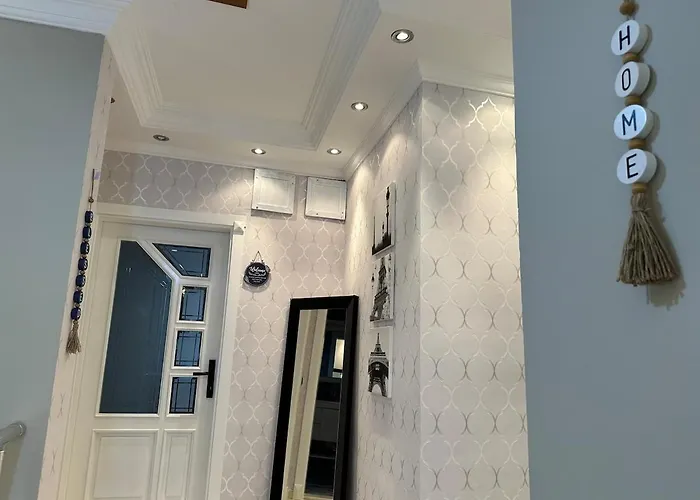 Nas-a Luxury, 6 Bedroom, 3 Bathroom וילה אלאניה