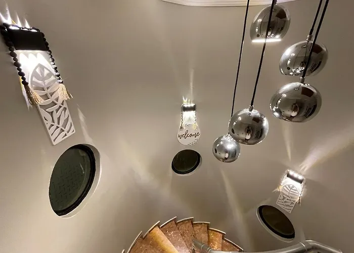 Nas-a Luxury, 6 Bedroom, 3 Bathroom אלאניה