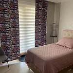 Nas-a Luxury, 6 Bedroom, 3 Bathroom Vila